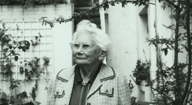 dame sylvia crowe